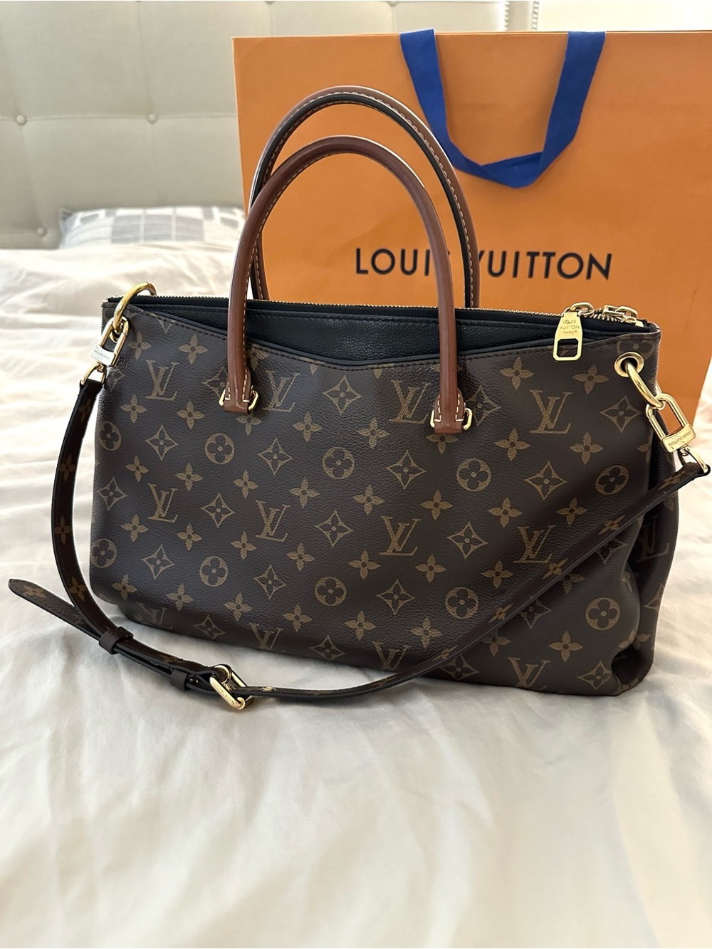 Louis Vuitton Pallas MM Monogram Canvas Tote with BRAND NEW STRAP
